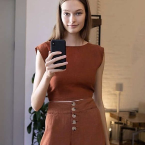 Lou & Grey 100% Linen Tie Back Cropped Tank - Picture 1 of 5